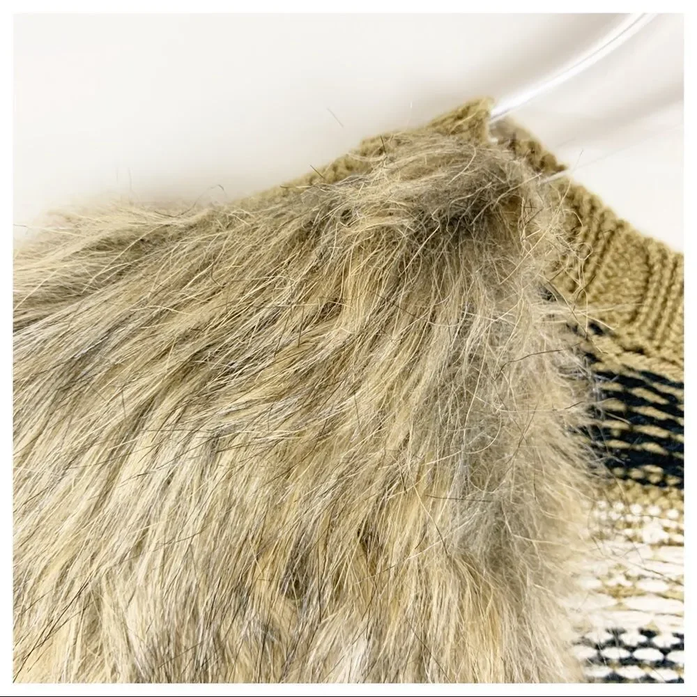 Eyeshadow Faux Fur‎ Vest w/Patterned Knit Back M